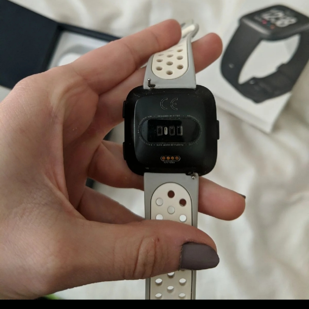 Fitbit versa - Picture 4 of 6